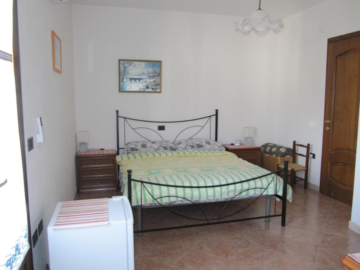 Uras Il Portico B&B 외부 사진