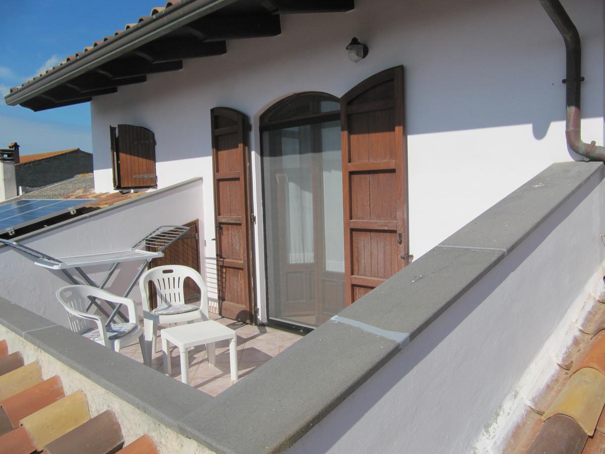 Uras Il Portico B&B 외부 사진