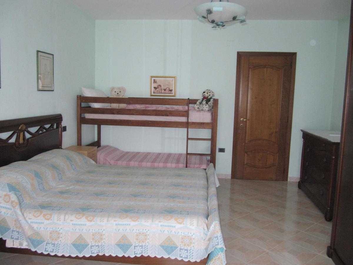 Uras Il Portico B&B 외부 사진