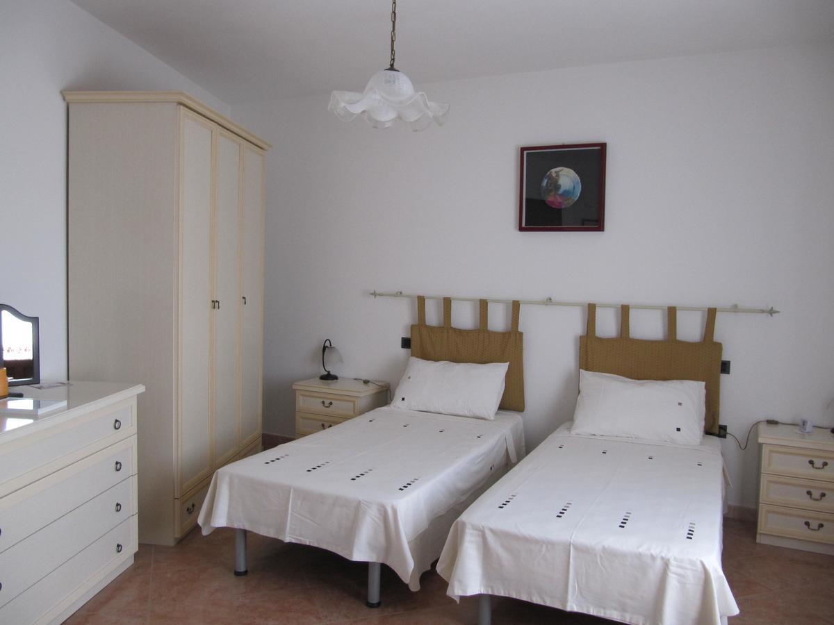 Uras Il Portico B&B 외부 사진