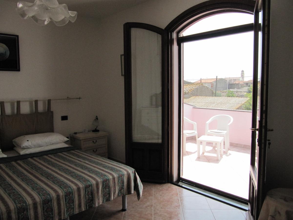 Uras Il Portico B&B 외부 사진